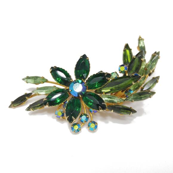 Vintage Green Rhinestone Flower Brooch, Gold Plated - Picture 3 of 10